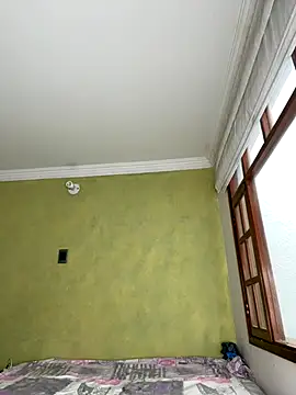 Snapshot of aurora_divine chatting on 10-31-25, 01:01 aurora divine online show from 10-31-25, 01:01