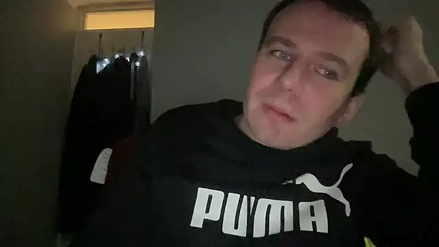 Snapshot of GotItGoin chatting on 02-12-26, 08:37 GotItGoin online show from 02-12-26, 08:37