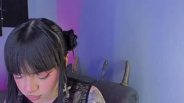 Snapshot of maddy_walker chatting on 01-09-25, 12:03 maddy walker online show from 01-09-25, 12:03