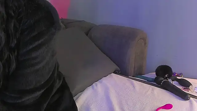 Snapshot of maddy_walker chatting on 01-15-25, 03:22 maddy walker online show from 01-15-25, 03:22