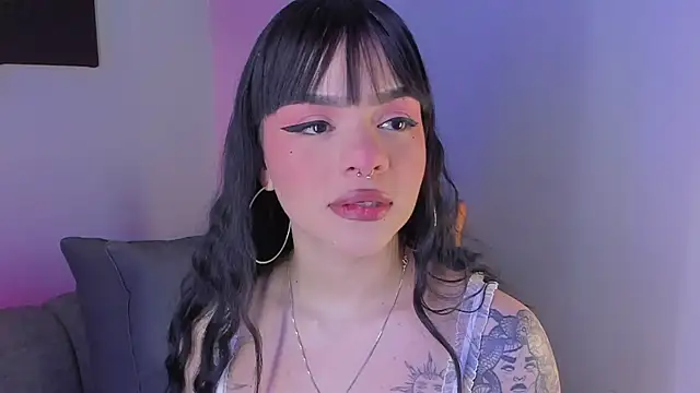 Snapshot of maddy_walker chatting on 01-15-25, 09:09 maddy walker online show from 01-15-25, 09:09