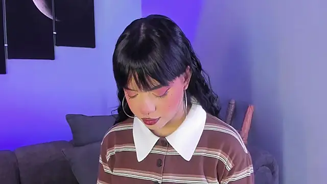 Snapshot of maddy_walker chatting on 03-03-25, 08:21 maddy walker online show from 03-03-25, 08:21