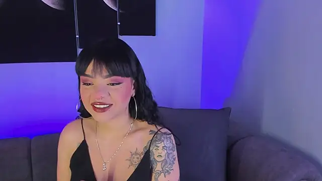 Snapshot of maddy_walker chatting on 03-04-25, 09:11 maddy walker online show from 03-04-25, 09:11