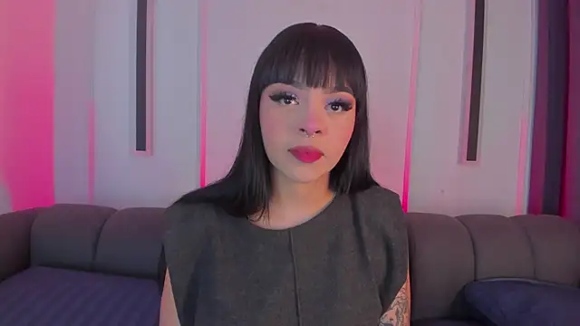 Snapshot of maddy_walker chatting on 09-21-25, 07:37 maddy walker online show from 09-21-25, 07:37