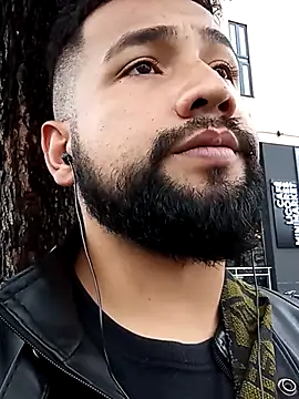 Snapshot of sabor_Latino_bdsm chatting on 09-30-25, 05:18 sabor Latino bdsm online show from 09-30-25, 05:18