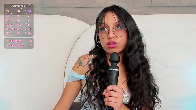 Snapshot of MadyJackson chatting on 02-06-25, 08:02 MadyJackson online show from 02-06-25, 08:02