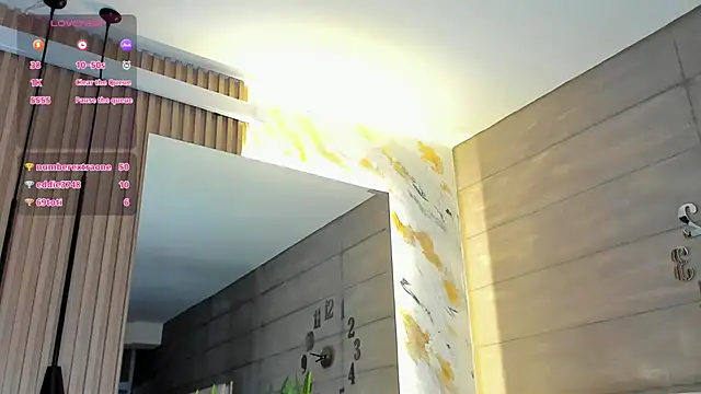 Snapshot of MadyJackson chatting on 02-19-25, 02:44 MadyJackson online show from 02-19-25, 02:44