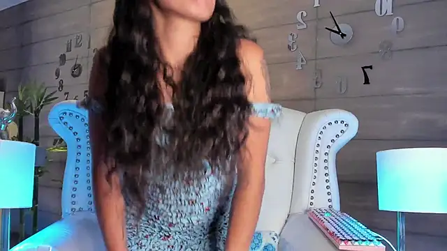 Snapshot of MadyJackson chatting on 02-26-25, 08:00 MadyJackson online show from 02-26-25, 08:00