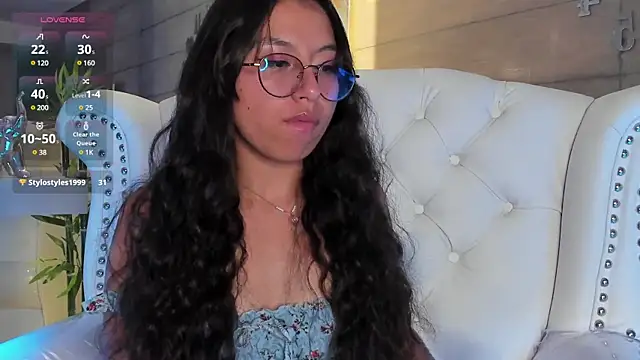 Snapshot of MadyJackson chatting on 02-26-25, 11:04 MadyJackson online show from 02-26-25, 11:04