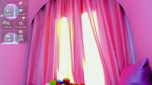 Snapshot of MadyJackson chatting on 09-26-25, 11:58 MadyJackson online show from 09-26-25, 11:58