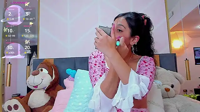 Snapshot of MadyJackson chatting on 09-30-25, 11:48 MadyJackson online show from 09-30-25, 11:48