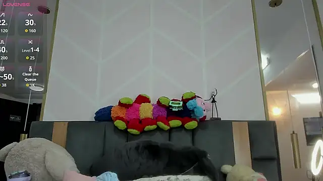 Snapshot of MadyJackson chatting on 11-04-25, 12:26 MadyJackson online show from 11-04-25, 12:26