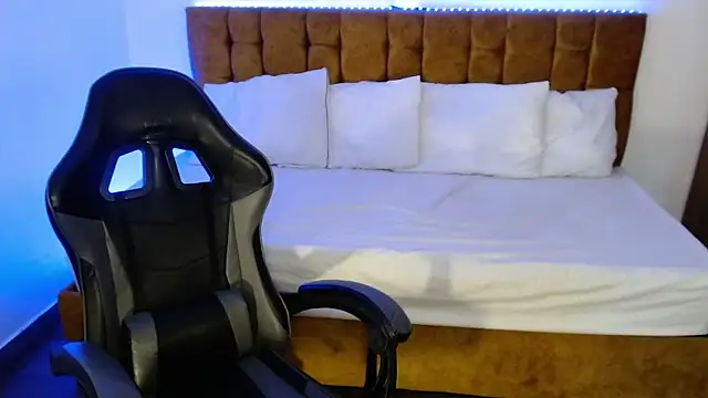 alexiaaross online show from 09-12-25, 12:00