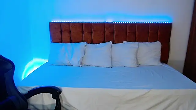 alexiaaross online show from 09-25-25, 08:23