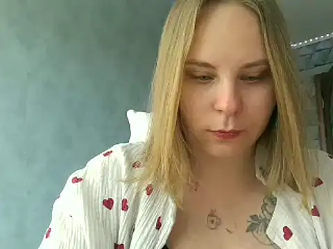 Thalia  Star online show from 02-24-25, 09:53