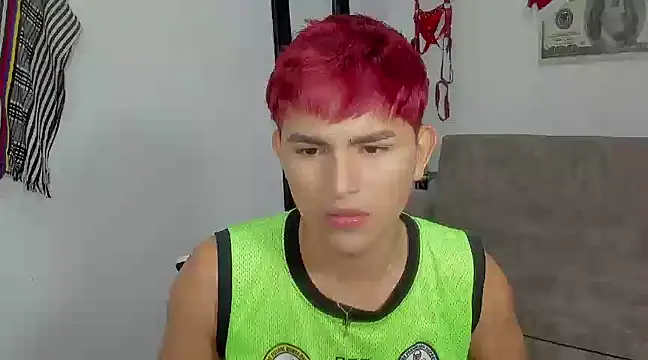 Snapshot of Lyam_ap chatting on 12-27-24, 07:40 Lyam ap online show from 12-27-24, 07:40