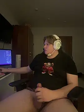 Snapshot of big_boy163 chatting on 02-12-26, 06:03 big boy163 online show from 02-12-26, 06:03