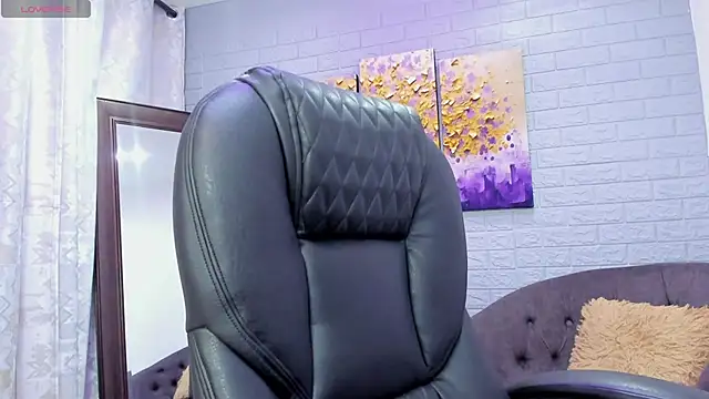 ebbafernandez  online show from 10-20-25, 12:05