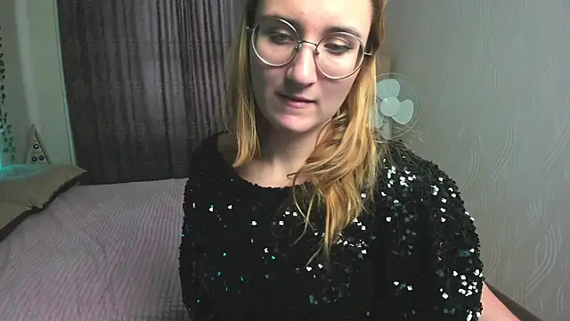 Snapshot of Miss_Elsa_ chatting on 12-04-24, 06:00 Miss Elsa online show from 12-04-24, 06:00