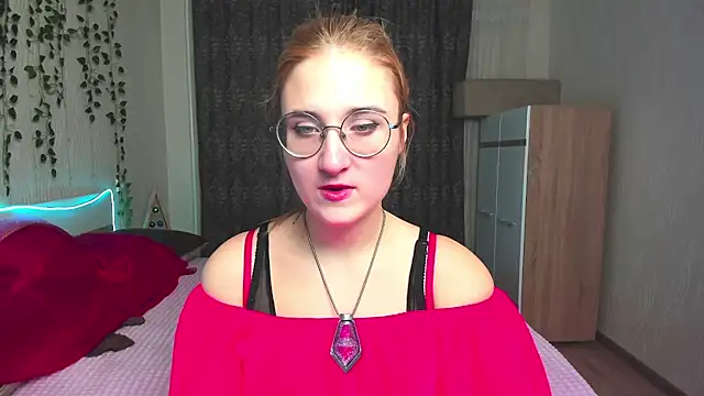 Snapshot of Miss_Elsa_ chatting on 12-19-24, 03:07 Miss Elsa online show from 12-19-24, 03:07