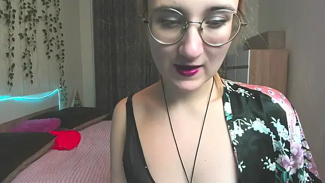 Snapshot of Miss_Elsa_ chatting on 12-26-24, 02:55 Miss Elsa online show from 12-26-24, 02:55