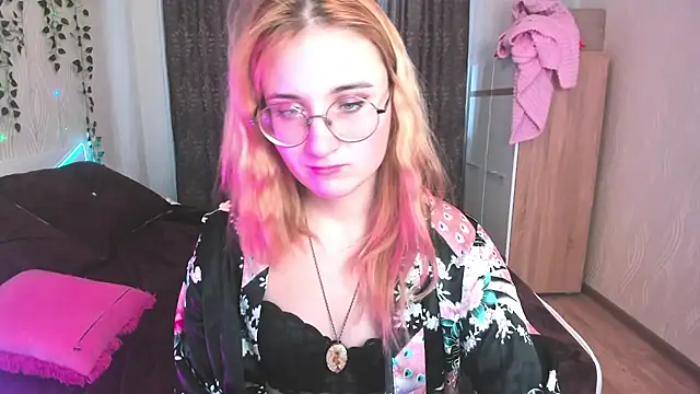 Snapshot of Miss_Elsa_ chatting on 01-12-25, 09:08 Miss Elsa online show from 01-12-25, 09:08