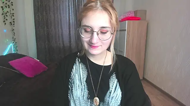Snapshot of Miss_Elsa_ chatting on 01-13-25, 03:23 Miss Elsa online show from 01-13-25, 03:23