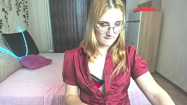 Snapshot of Miss_Elsa_ chatting on 01-22-25, 07:03 Miss Elsa online show from 01-22-25, 07:03