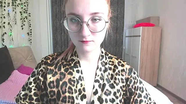 Snapshot of Miss_Elsa_ chatting on 01-28-25, 03:25 Miss Elsa online show from 01-28-25, 03:25