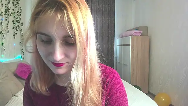 Snapshot of Miss_Elsa_ chatting on 02-10-25, 09:36 Miss Elsa online show from 02-10-25, 09:36