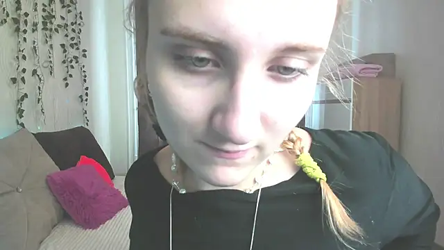 Snapshot of Miss_Elsa_ chatting on 02-12-25, 04:44 Miss Elsa online show from 02-12-25, 04:44