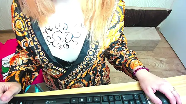 Snapshot of Miss_Elsa_ chatting on 02-17-25, 06:31 Miss Elsa online show from 02-17-25, 06:31