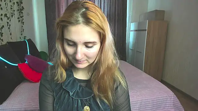 Snapshot of Miss_Elsa_ chatting on 02-22-25, 04:07 Miss Elsa online show from 02-22-25, 04:07