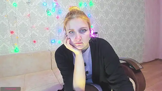 Snapshot of Miss_Elsa_ chatting on 03-12-25, 09:23 Miss Elsa online show from 03-12-25, 09:23