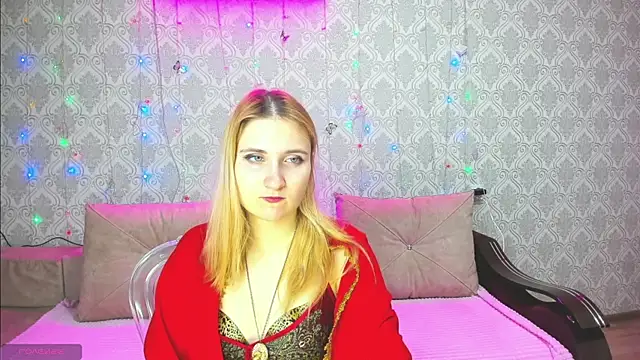 Snapshot of Miss_Elsa_ chatting on 03-18-25, 02:47 Miss Elsa online show from 03-18-25, 02:47