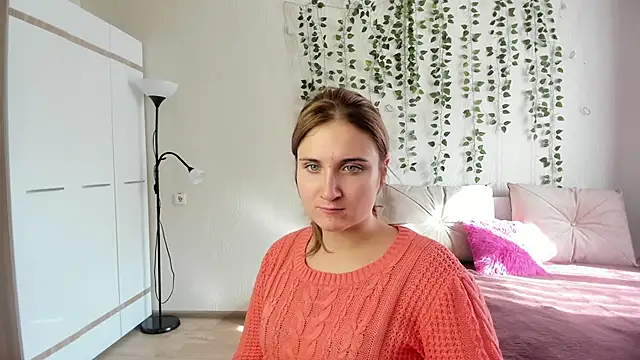 Snapshot of Miss_Elsa_ chatting on 09-23-25, 04:37 Miss Elsa online show from 09-23-25, 04:37