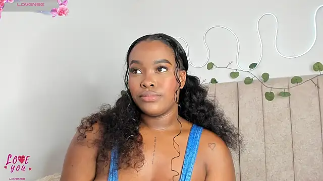 Snapshot of Kaseydelvey chatting on 09-19-25, 09:26 Kaseydelvey online show from 09-19-25, 09:26