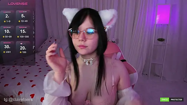 Snapshot of ClaireFaers_ chatting on 01-11-25, 09:47 ClaireFaers  online show from 01-11-25, 09:47