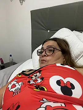 Snapshot of AntonellaAlondra4 chatting on 03-04-25, 04:27 AntonellaAlondra4 online show from 03-04-25, 04:27