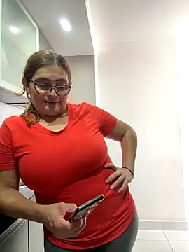 Snapshot of AntonellaAlondra4 chatting on 10-28-25, 03:25 AntonellaAlondra4 online show from 10-28-25, 03:25