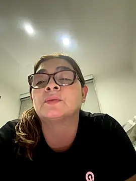 Snapshot of AntonellaAlondra4 chatting on 11-30-25, 04:49 AntonellaAlondra4 online show from 11-30-25, 04:49