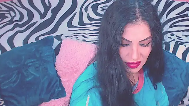 Snapshot of Ary_z chatting on 10-12-25, 02:32 Ary z online show from 10-12-25, 02:32