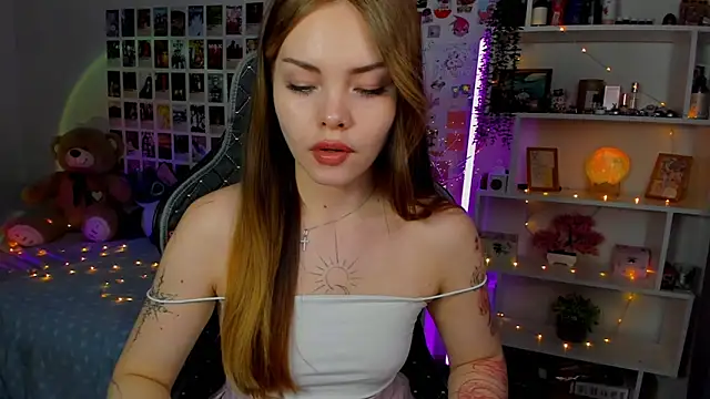 AkiraKatsu online show from 09-29-25, 12:21