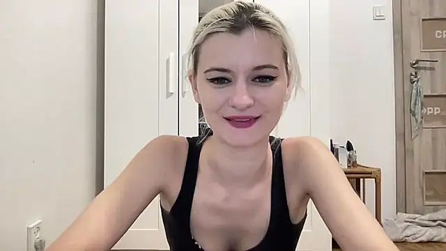 Snapshot of Onika_Love chatting on 02-11-26, 03:06 Onika Love online show from 02-11-26, 03:06