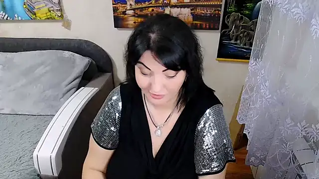 Snapshot of Lady_Boom_Wild_ chatting on 11-13-25, 06:40 Lady Boom Wild online show from 11-13-25, 06:40