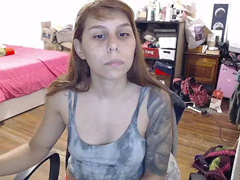 Snapshot of bunnylolaa4 chatting on 03-18-25, 02:04 bunnylolaa4 online show from 03-18-25, 02:04