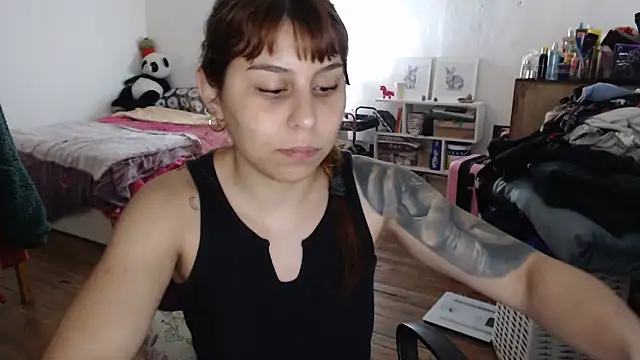 Snapshot of bunnylolaa4 chatting on 10-17-25, 06:49 bunnylolaa4 online show from 10-17-25, 06:49