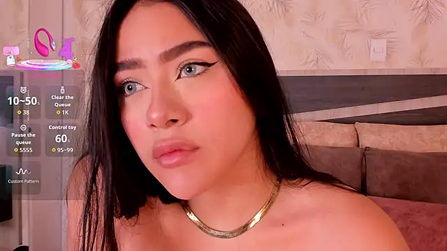 nicolle pierce online show from 12-05-25, 01:31