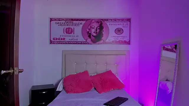 Sofia agudelo online show from 03-18-25, 02:36