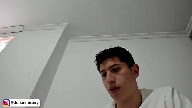 Snapshot of Dorianmistery2322_ chatting on 02-18-26, 08:49 Dorianmistery2322 online show from 02-18-26, 08:49